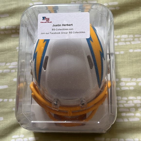 New nfl Justin Herbert autographed mini helmet - Picture 3 of 7